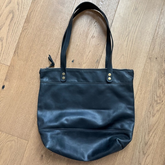 Maple Rose Leather - The Westcombe Signature Bag - Black Leather Tote - EUC - Picture 2 of 5